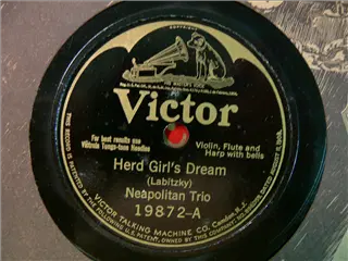 small_victor 19872 a.webp